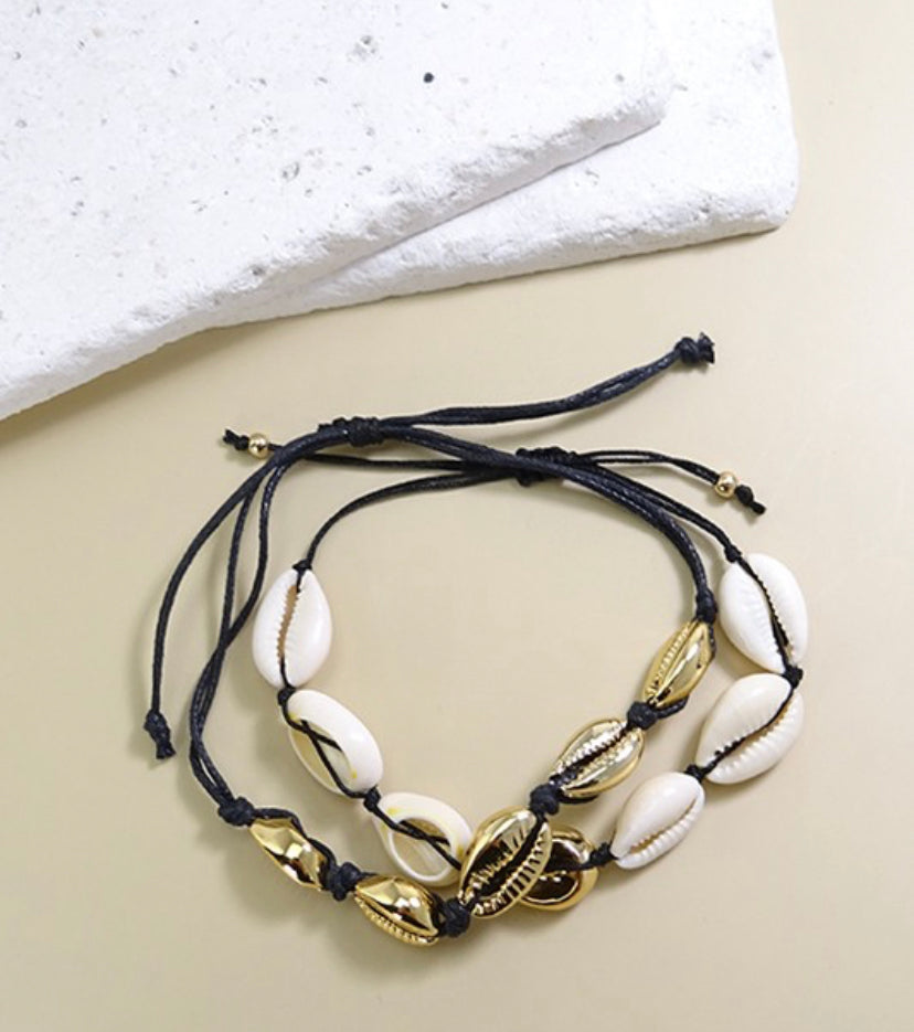 shell charm bracelet